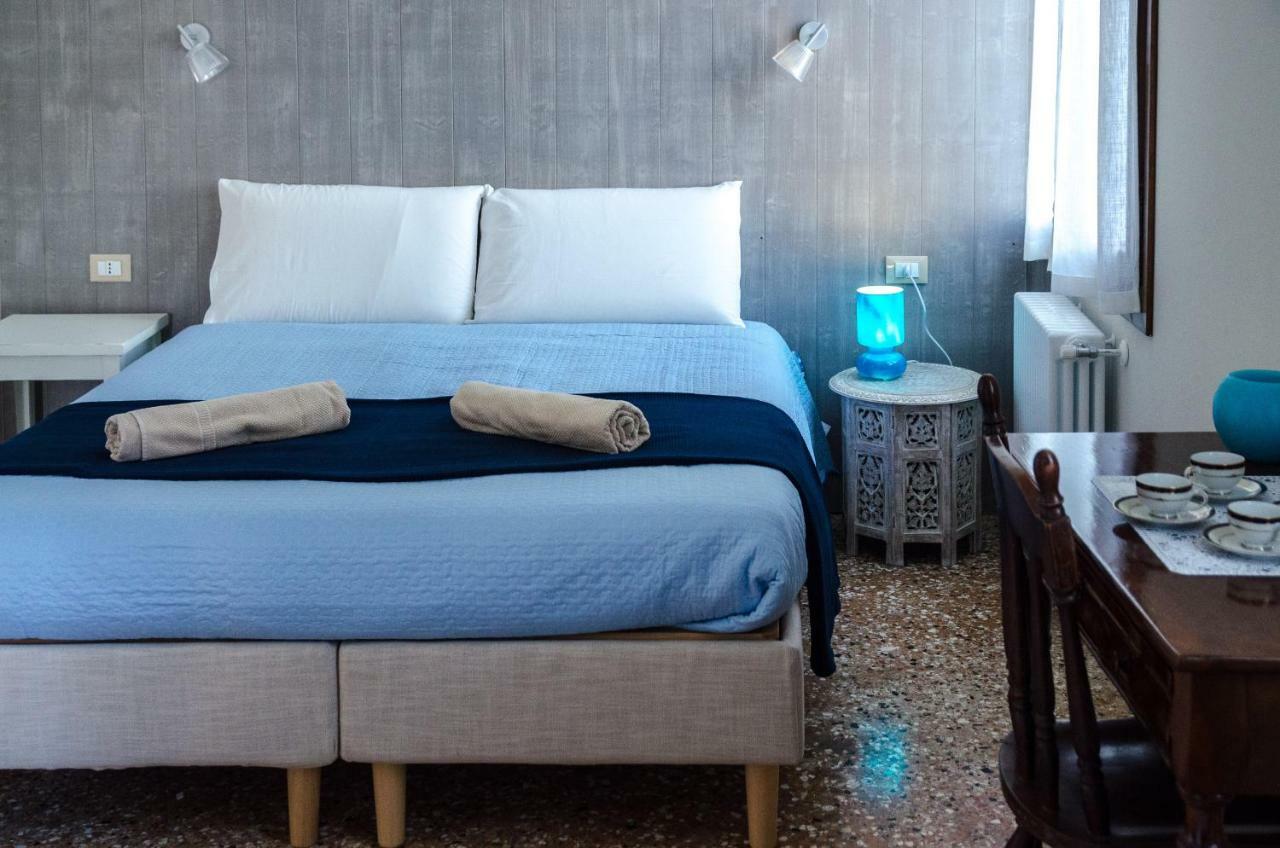 Appartamento Azzurro Two Bathrooms Venecia Exterior foto
