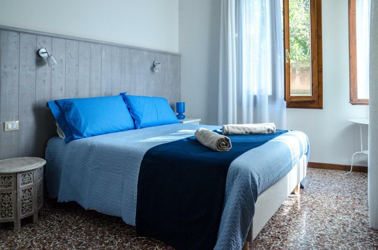 Appartamento Azzurro Two Bathrooms Venecia Exterior foto