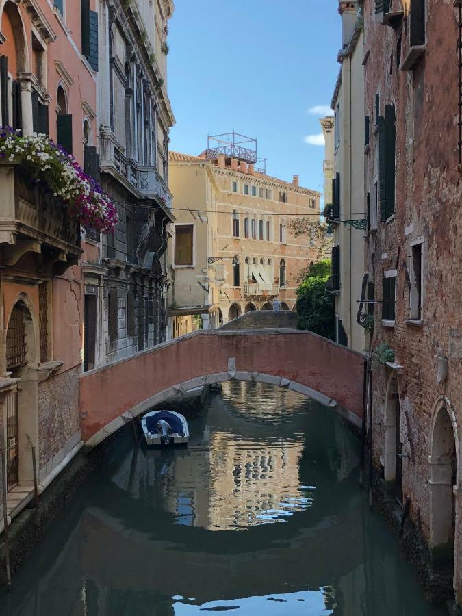 Appartamento Azzurro Two Bathrooms Venecia Exterior foto